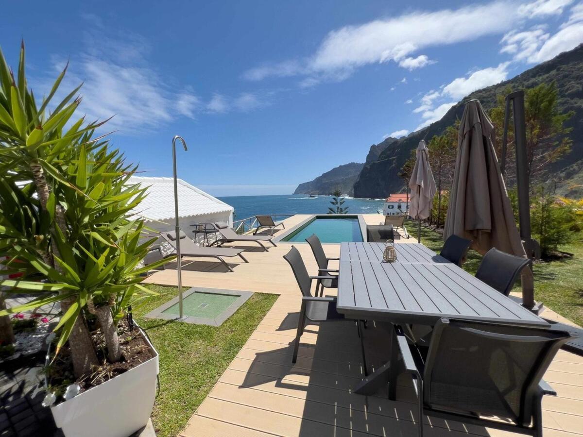 Casa Del Mar- Wonderfull Sea Views & Swimming Pool Villa Ponta Delgada  Eksteriør billede